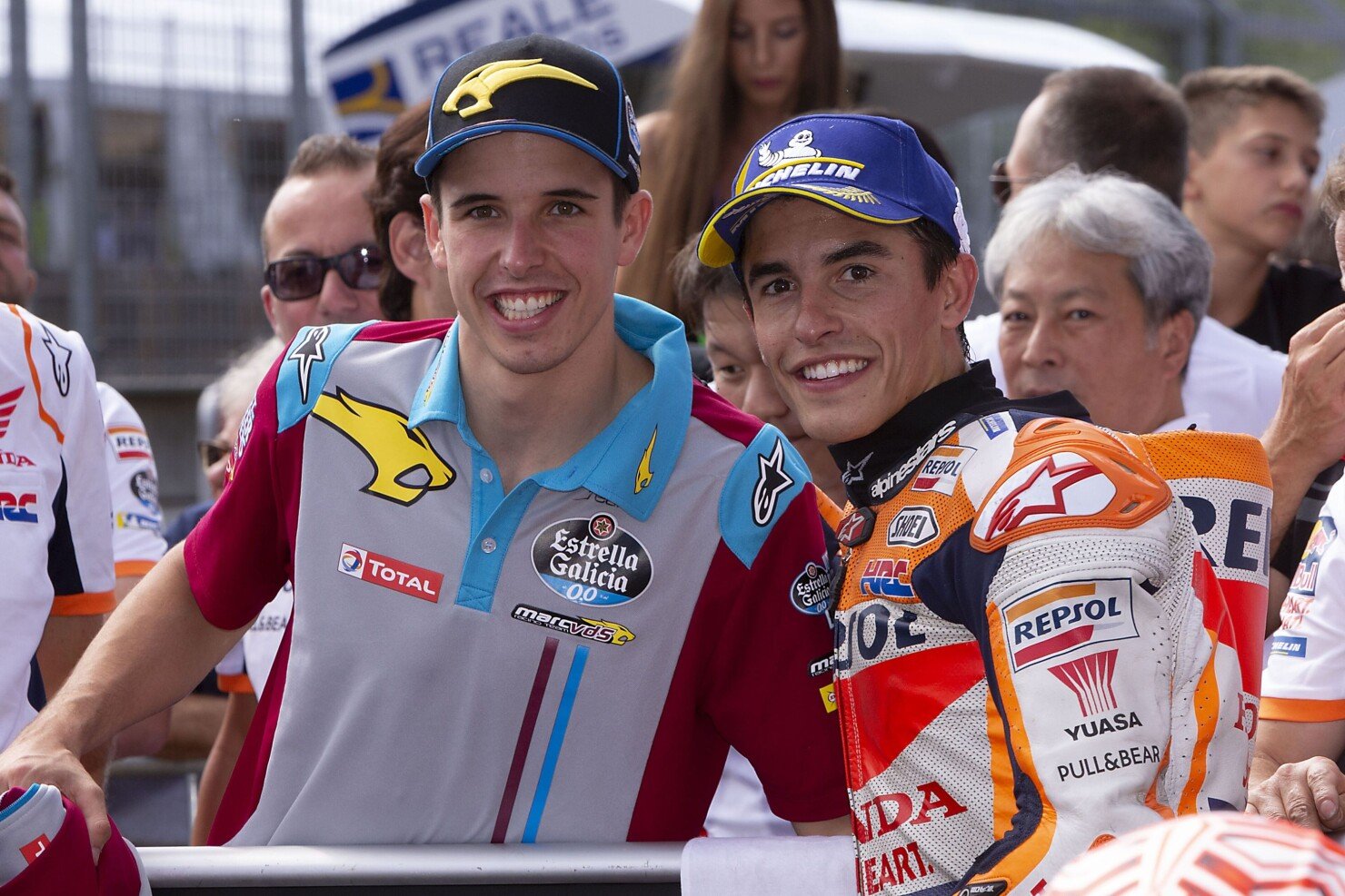 Álex a Marc Márquez